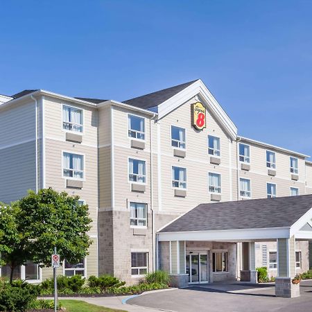 Super 8 By Wyndham Peterborough Hotel Exterior foto